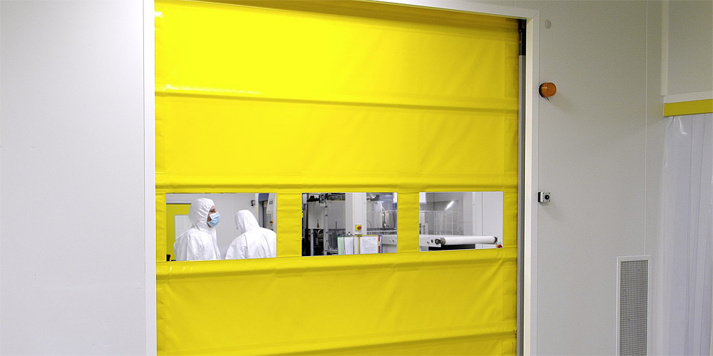 Soepele snellooppoort voor cleanrooms met panoramische zichtstrook