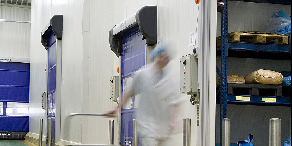 Rapid doors for food processes